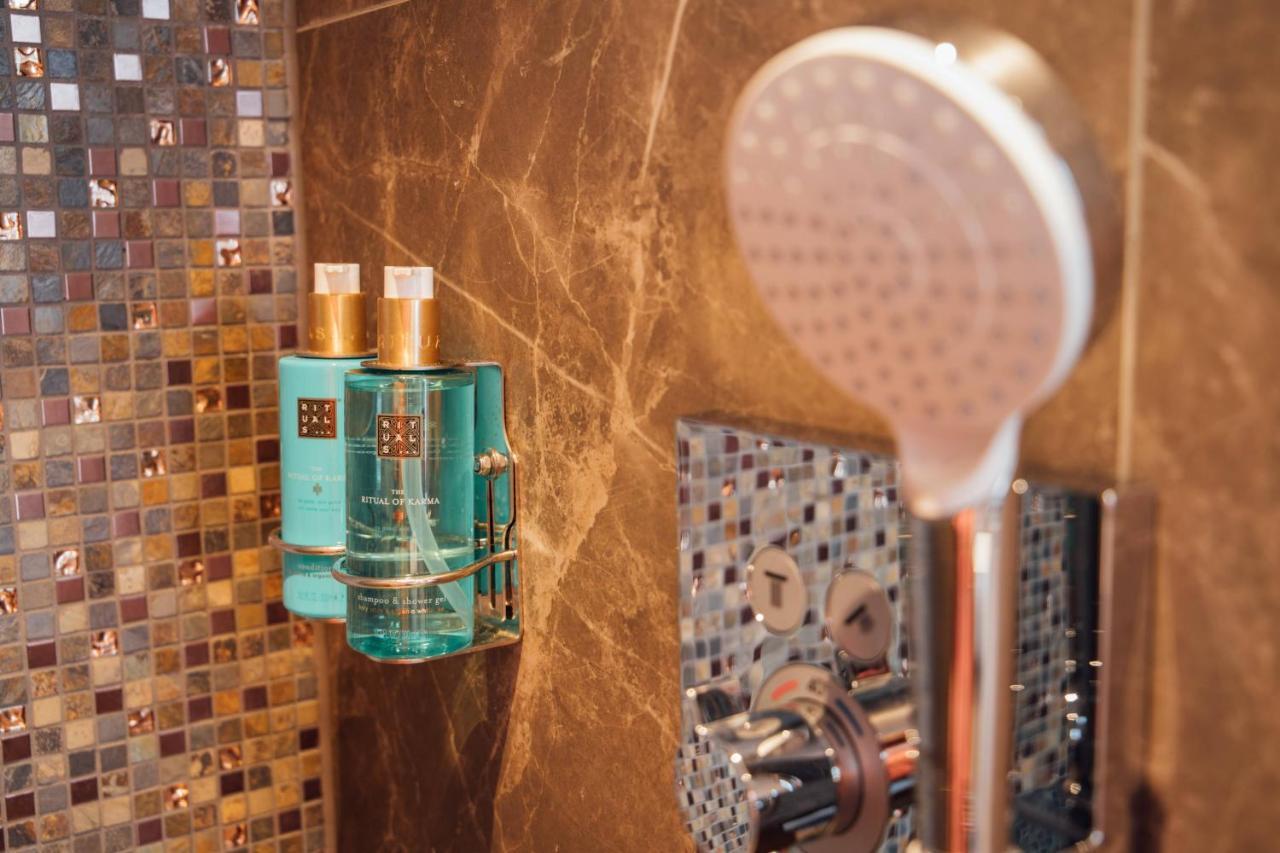 Harbour Suites Boutique Hotel مونِكِندام المظهر الخارجي الصورة